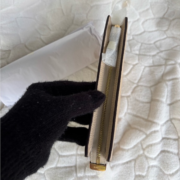 Coach Slim Crossbody Bag In Signature Leather - Picture 6 of 16